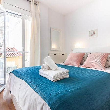Sea & Wave Adela Boutique Apartment มาลากา ภายนอก รูปภาพ